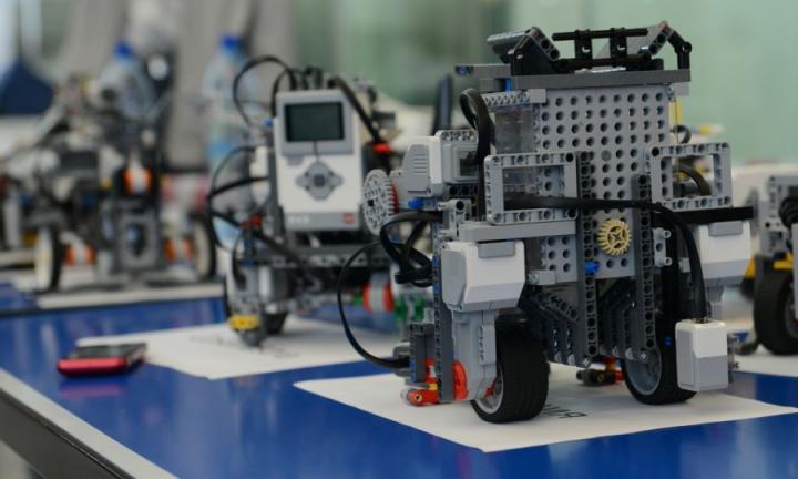 В МЕГЕ стартовали курсы робототехники для детей 