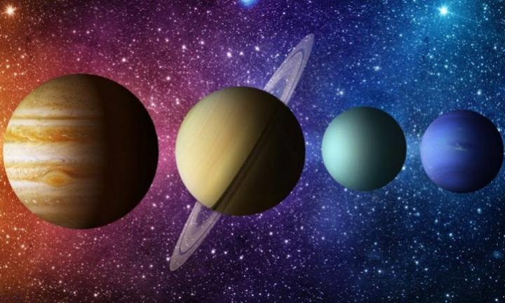 Плутон — планета? Омичи могут проверить знания в космическом онлайн-диктанте