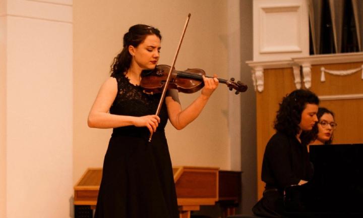 Омские скрипачки поборются за главный приз в Международном конкурсе