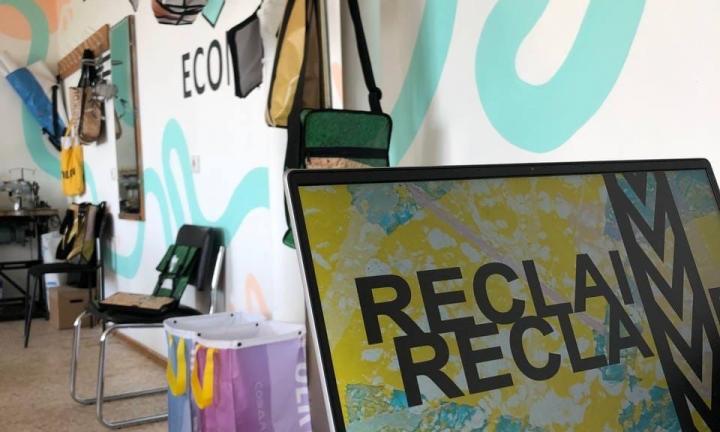 Чехлы, сумки, обложки для паспорта из полиэтилена и баннерной ткани: эко-мастерская Reclame проведёт благотворительную ярмарку
