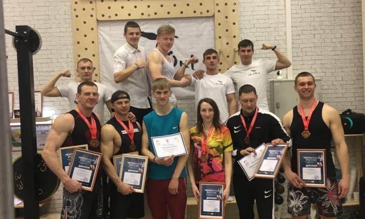 Омичка стала чемпионом России по стритлифтингу