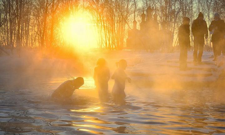 Куда омичи окунались в Крещение: фотоподборка из социальных сетей