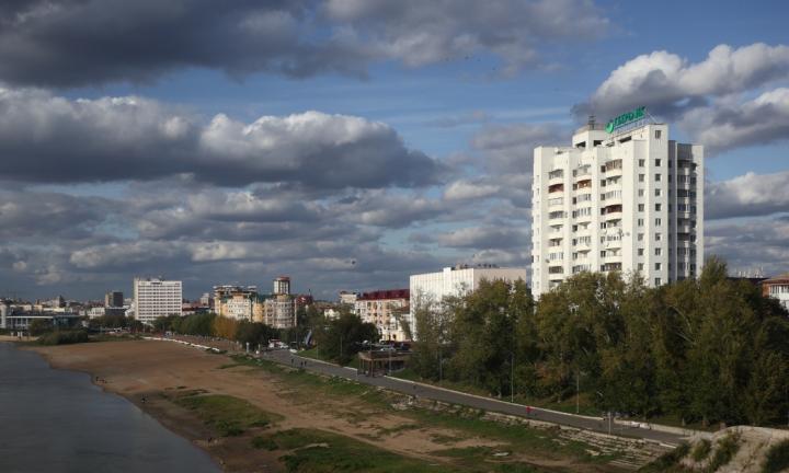 Омск стал одним из лидеров по росту цен на недвижимость. Стоит ли инвестировать в жильё в 2022 году?
