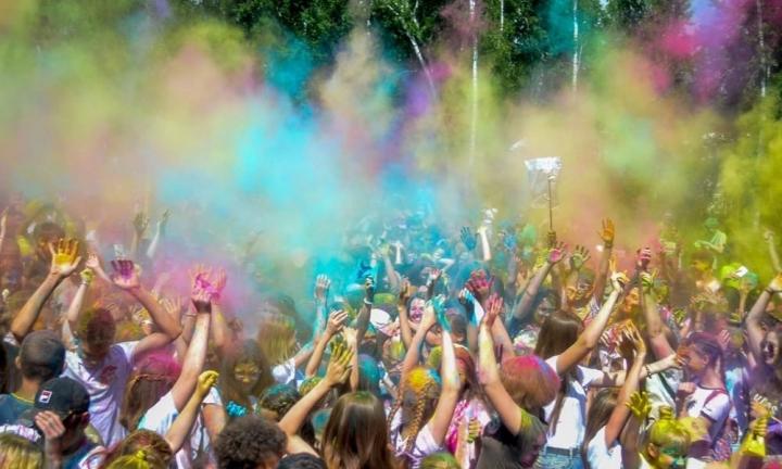 В парке 30-летия ВЛКСМ проведут масштабный фестиваль красок