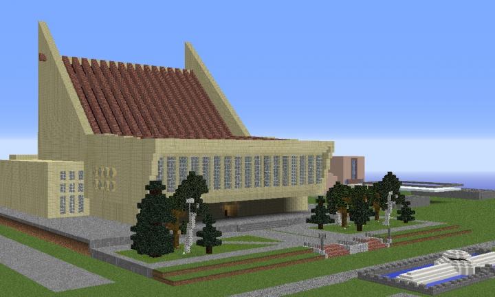 «К лету Омск будет в Minecraft»: блогер построил часть города в игре