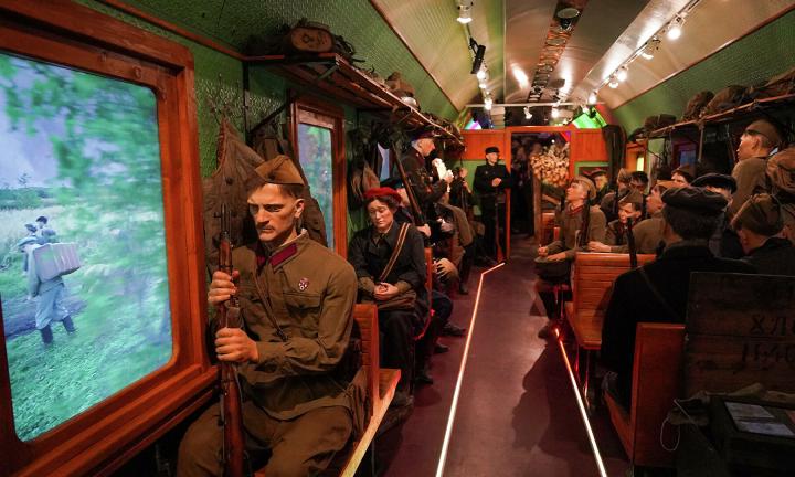 В Омск прибывает «Поезд Победы» — как записаться на бесплатную иммерсионную инсталляцию