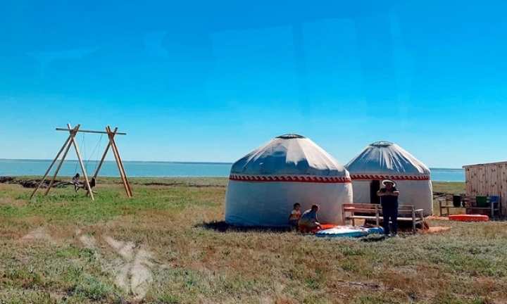 Палатка, закат и Мёртвое море Омской области: ТИЦ ищет волонтёров для поездки на озеро Эбейты