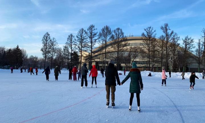 В Рождество омичи смогут бесплатно покататься на коньках