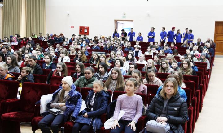 Омским старшеклассникам помогут определиться с выбором будущей профессии 